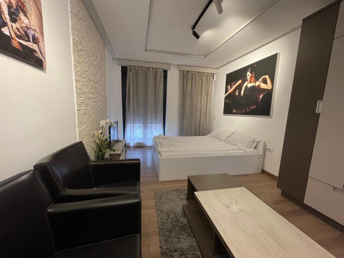 Empire Queen Apartments Белград Екстериор снимка