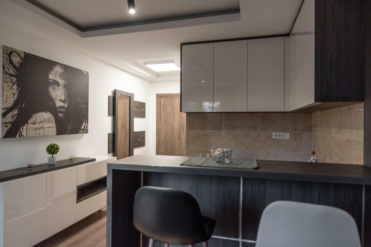 Empire Queen Apartments Белград Екстериор снимка