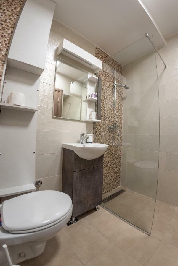 Empire Queen Apartments Белград Екстериор снимка